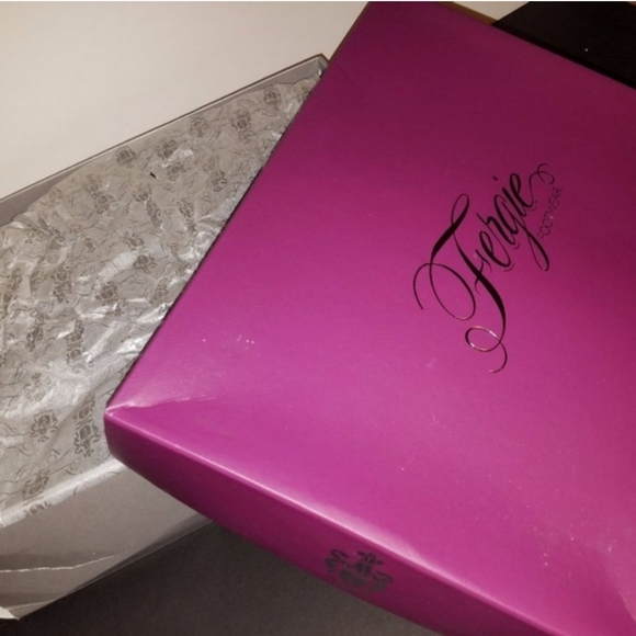 FERGIE Decoy Pumps Size 11 BNWT - Picture 14 of 14